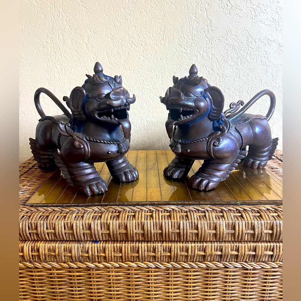 Bronze 18th century foo dogs the Paul lapis